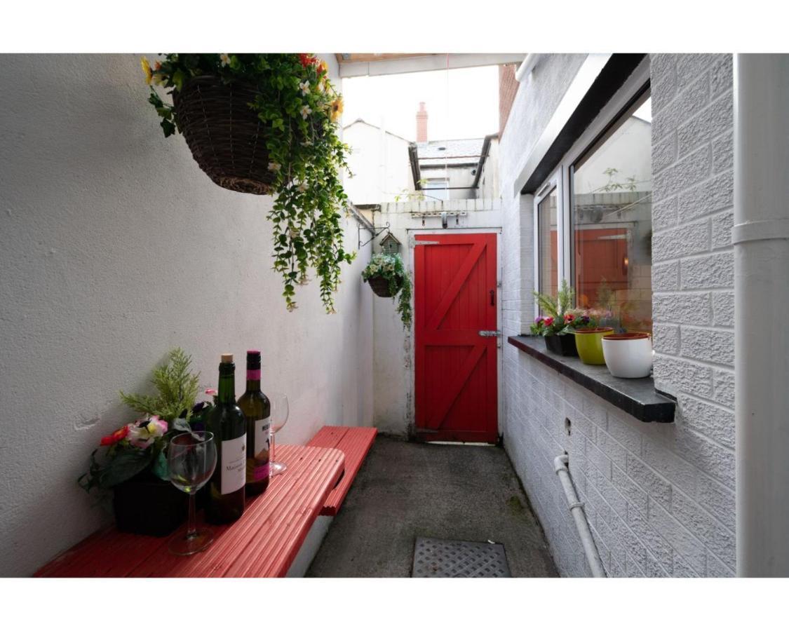 Central Belfast Apartments Ravenhill מראה חיצוני תמונה