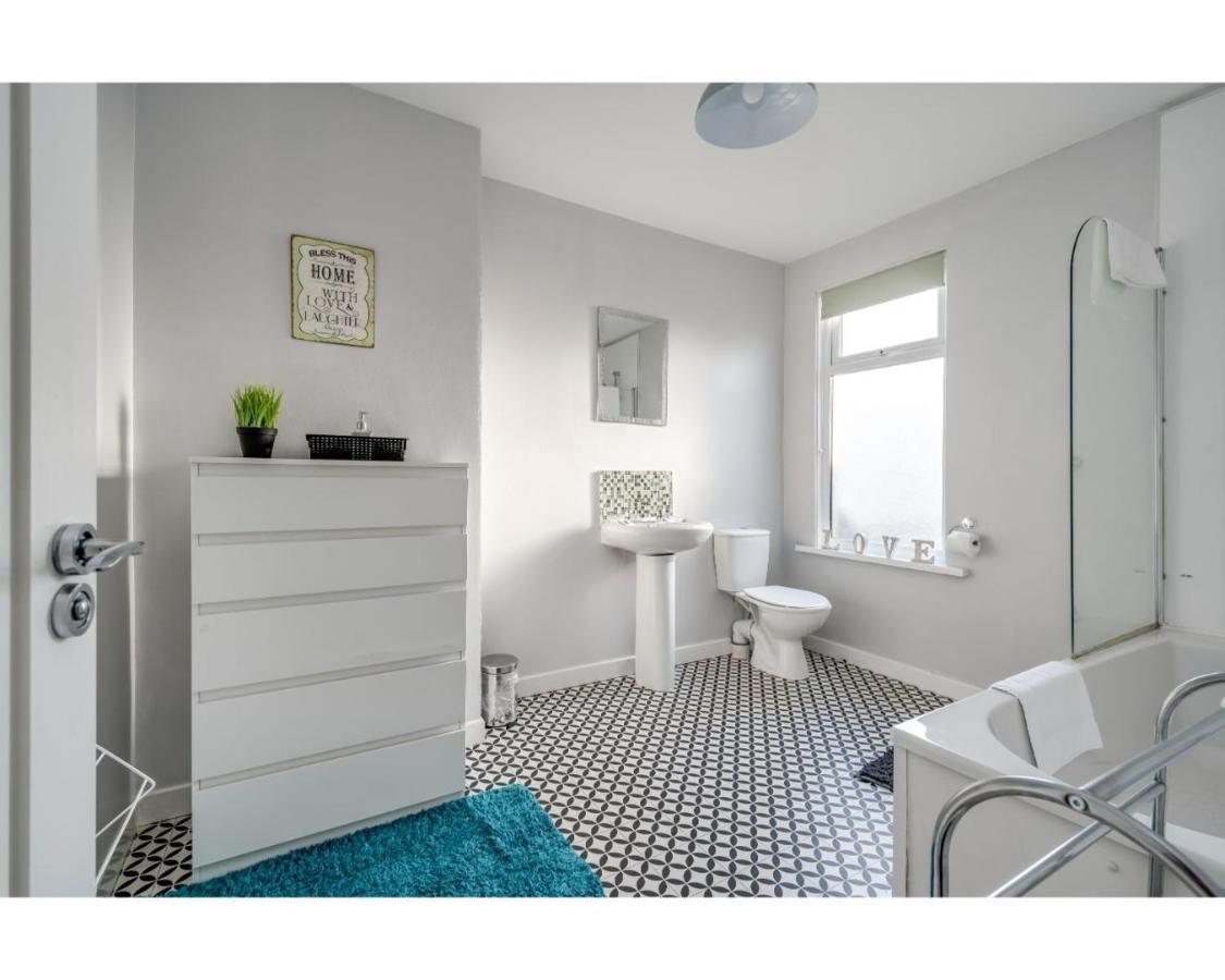 Central Belfast Apartments Ravenhill מראה חיצוני תמונה