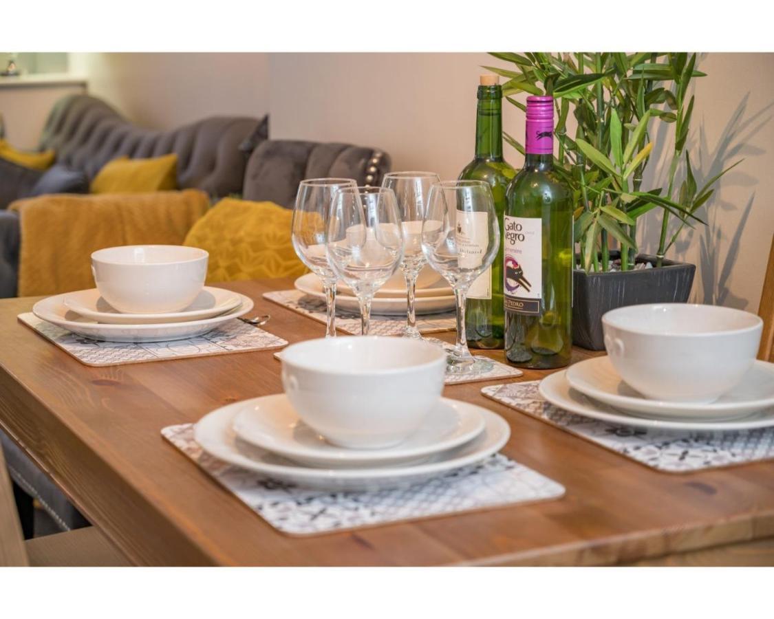Central Belfast Apartments Ravenhill מראה חיצוני תמונה