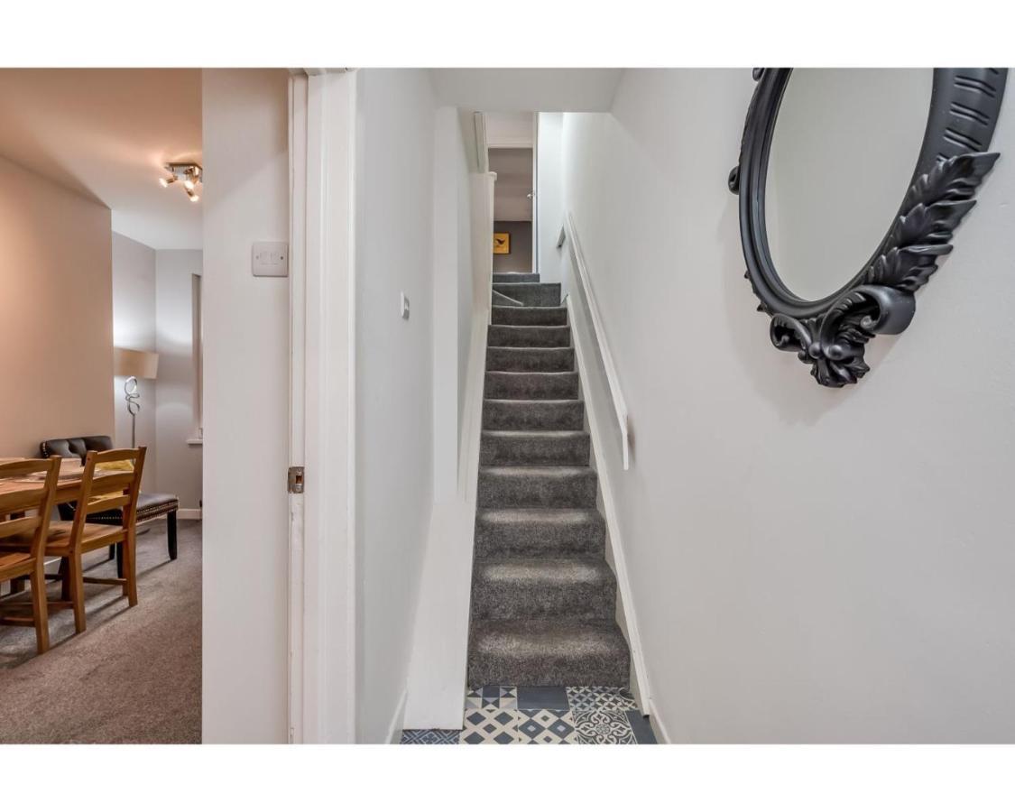 Central Belfast Apartments Ravenhill מראה חיצוני תמונה