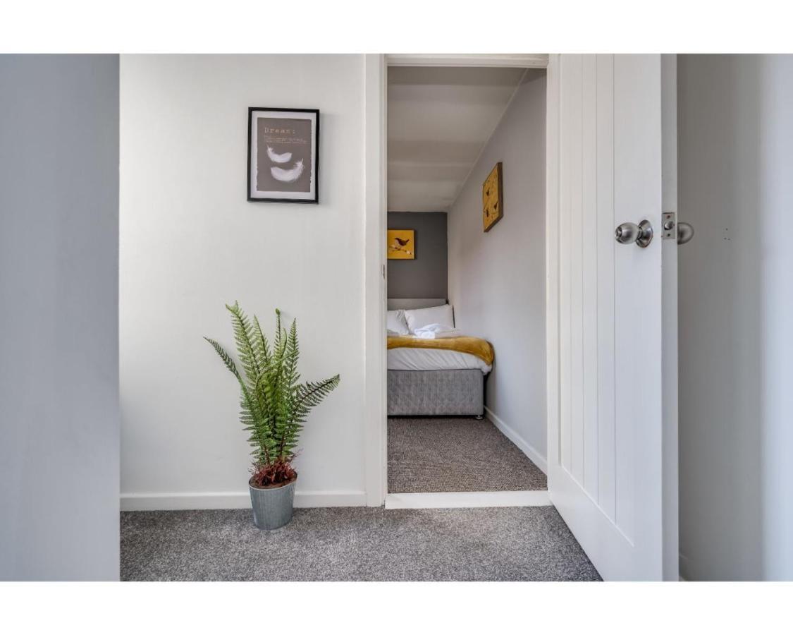 Central Belfast Apartments Ravenhill מראה חיצוני תמונה
