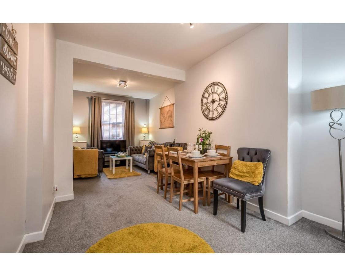 Central Belfast Apartments Ravenhill מראה חיצוני תמונה