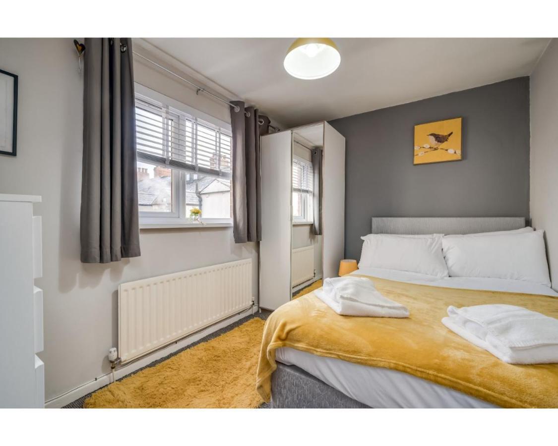 Central Belfast Apartments Ravenhill מראה חיצוני תמונה